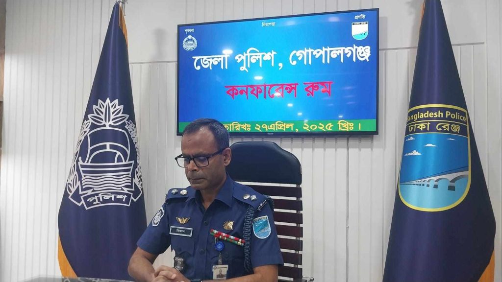 গোপালগঞ্জে স্ত্রী ও পরকীয়া প্রেমিককে ফাঁসাতে ১০ হাজার টাকায় ছোট ভাইকে হত্যা, জানালেন পুলিশ সুপার 4 img