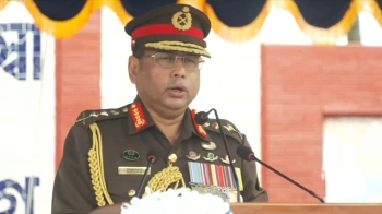 দেশের সার্বভৌমত্ব রক্ষায় সদা প্রস্তুত থাকার আহ্বান সেনাপ্রধানের 4 img