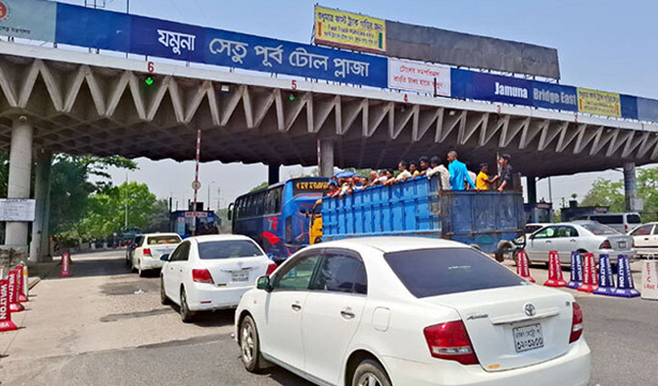 ঈদযাত্রায় যমুনা সেতুতে ৬ দিনে ২.৫৫ লাখ যানবাহন পারাপার, টোল আদায় ১৯ কোটি টাকা ছাড়িয়েছে 4 pic