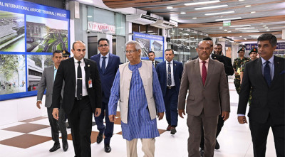 যুক্তরাজ্যে চারদিনের সফরে ঢাকা ছেড়েছেন অন্তর্বর্তী সরকারের প্রধান উপদেষ্টা ইউনূস 4 img