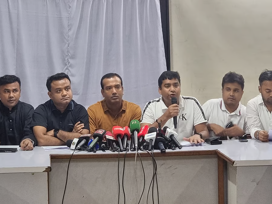 এনসিপির অনুরোধে শহীদ মিনার থেকে শাহবাগে ছাত্রদলের সমাবেশ 4 img