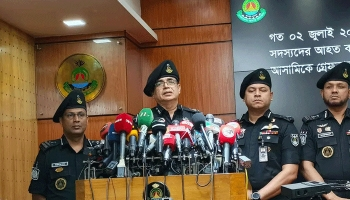 পরকীয়া ঠেকাতে মায়ের বোমা ভুয়া ফোন, বিমান বাংলাদেশ এয়ারলাইন্সের ফ্লাইটে জরুরি অবতরণ 4 img