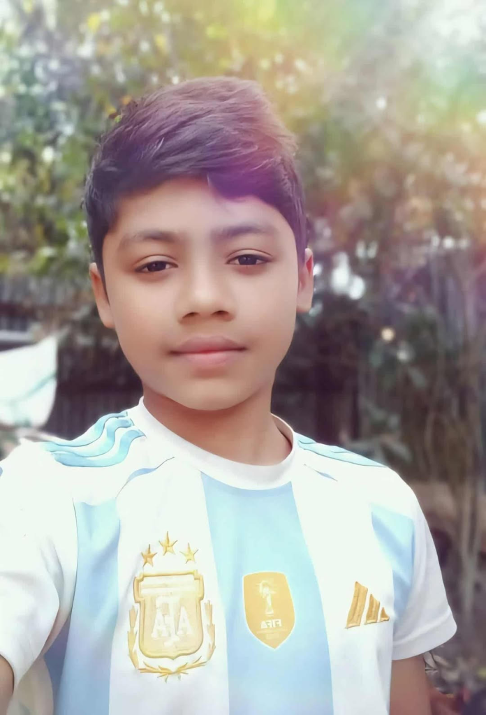 গোপালগঞ্জের কাশিয়ানীতে জমি নিয়ে বিরোধের জের ধরে - ধর্ষণ’ মামলার আসামি শিশু রাব্বি মোল্লা ১৫ 4 img
