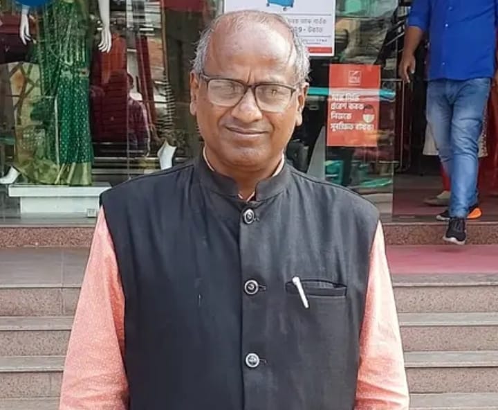 রাজারহাটে জাল ভিসা-টিকিট কেলেঙ্কারি!!সাবেক চেয়ারম্যান রবীন্দ্রনাথ কর্মকার ভিয়েতনাম পাঠানোর কথা বলে হাতিয়ে নিলেন কোটি কোটি টাকা। 4 img