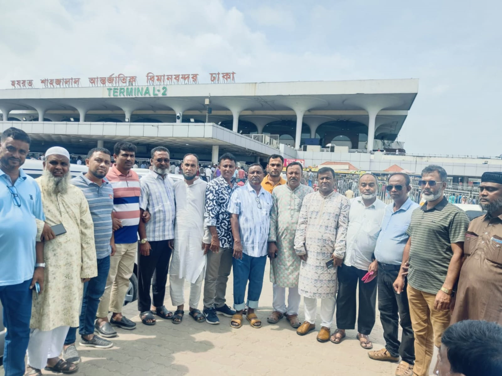 লন্ডন সফর শেষে দেশে ফিরছেন বিএনপি চেয়ারপার্সনের উপদেষ্টা হেলালুজ্জামান তালুকদার লালু 4 img