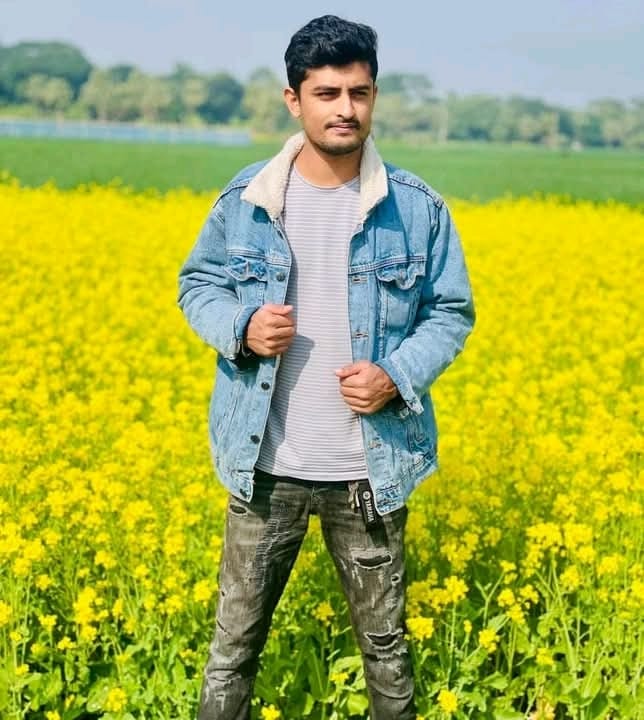 শিবচরে হত্যা মামলার আসামিকে প্রকাশ্যে কুপিয়ে হত্যা। 4 Img