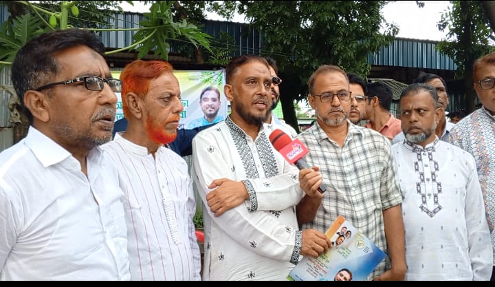 গফরগাঁওয়ে বিএনপির ৩১ দফা বাস্তবায়নে লিফলেট বিতরণ ও জনকল্যাণমূলক কার্যক্রমে আলমগীর মাহমুদ আলম 4 img