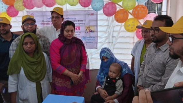 শিবচরে এক মাসব্যাপী টাইফয়েড টিকাদান কর্মসূচির উদ্বোধন। 4 img