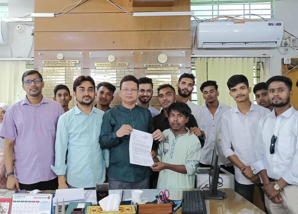 উখিয়া-টেকনাফ শিক্ষার্থীদের স্বপ্নময় যাত্রার জন্য নতুন বাসের দাবী 4 img