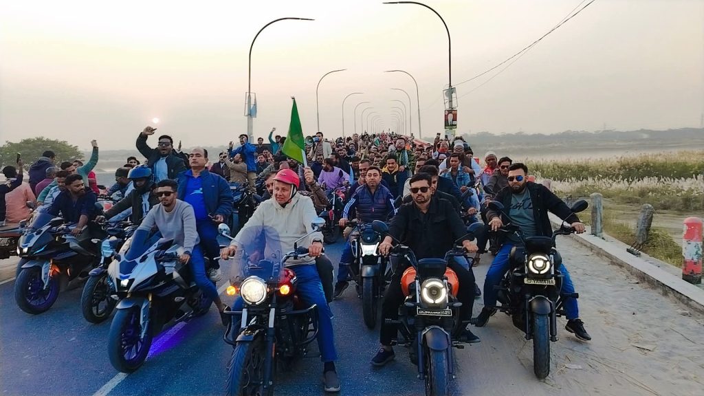 মাদারীপুর-১ আসনে মনোনয়ন প্রত্যাশী সাজ্জাদ হোসেন সিদ্দিকীর বর্ণাঢ্য মোটরসাইকেল শোডাউন। 4 IMG 20251124 WA0000