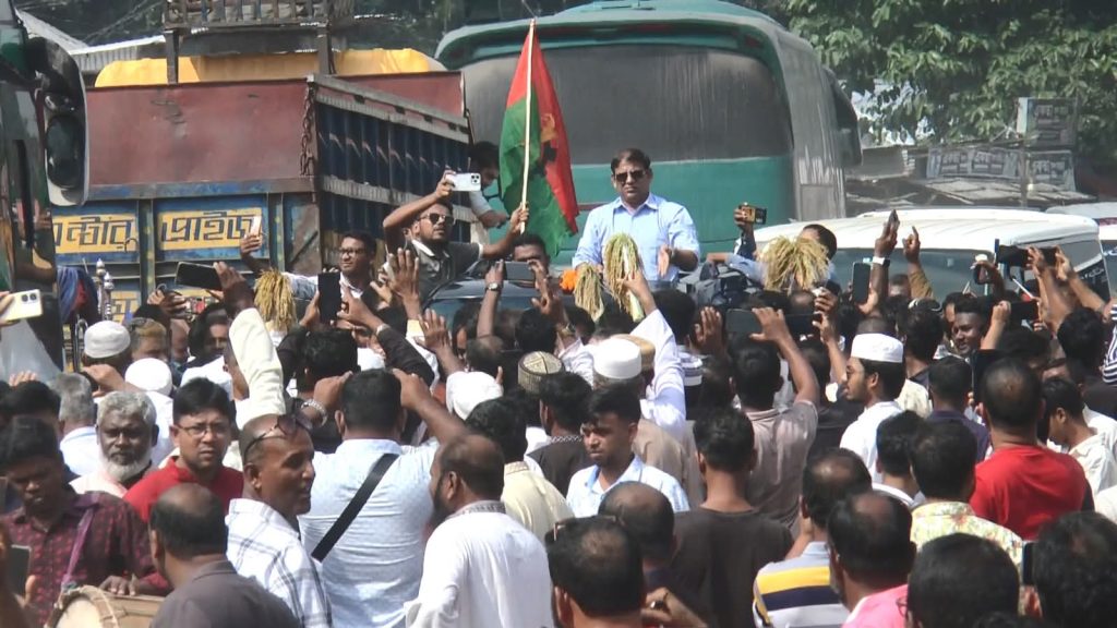বিএনপির মনোনয়ন ঘোষণায় মাদারীপুরে বাড়ছে নির্বাচনী উত্তাপ 4 WhatsApp Image 2025 11 07 at 14.20.12 8c7634dc