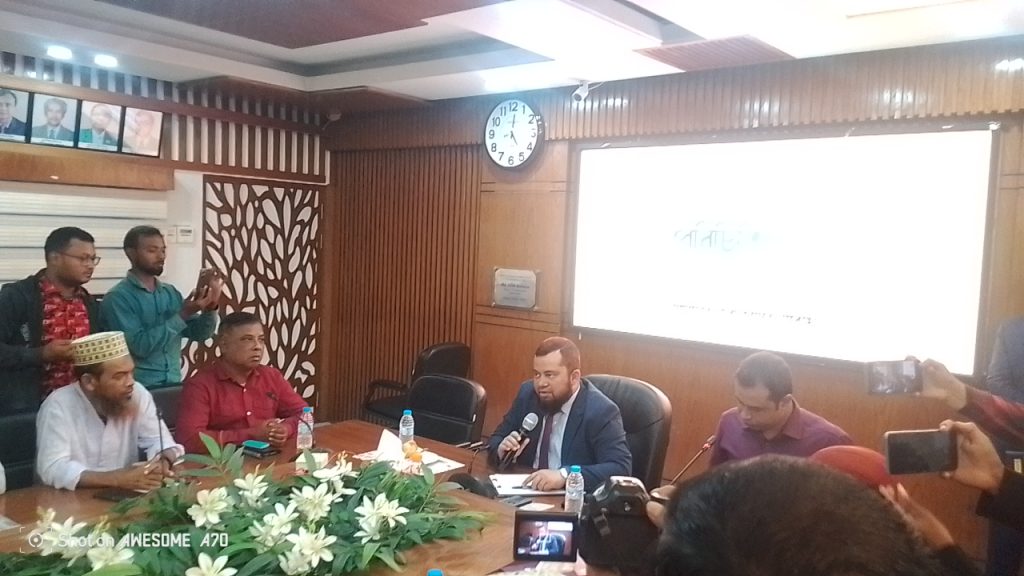 নবাগত জেলা প্রশাসকের সঙ্গে গাইবান্ধার গণমাধ্যমকর্মীদের পরিচিতি সভা অনুষ্ঠিত 4 pic