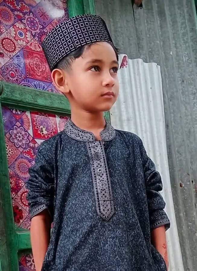 ফরিদপুরের আলফাডাঙ্গা উপজেলার পাকুড়িয়া গ্রামে ঘটেছে এক হৃদয়বিদারক ও মানবতাকে লজ্জায় ফেলানো নির্মমতম ঘটনা। 4 pic