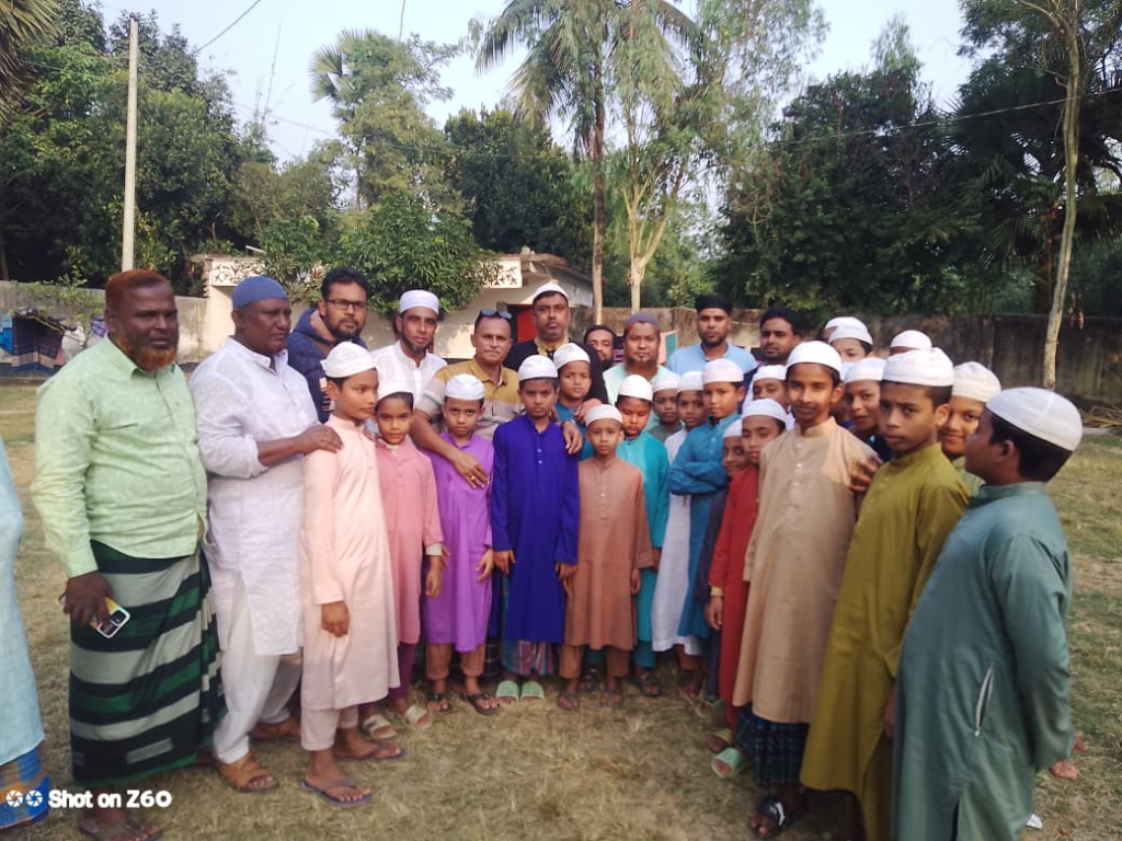 নন্দীগ্রামে উপজেলার কৃষকদলের উদ্যোগে সাবেক প্রধানমন্ত্রী খালেদা জিয়ার সুস্থতা কামনায় কুরআন খতম ও দোয়া মাহফিল 4 image 3